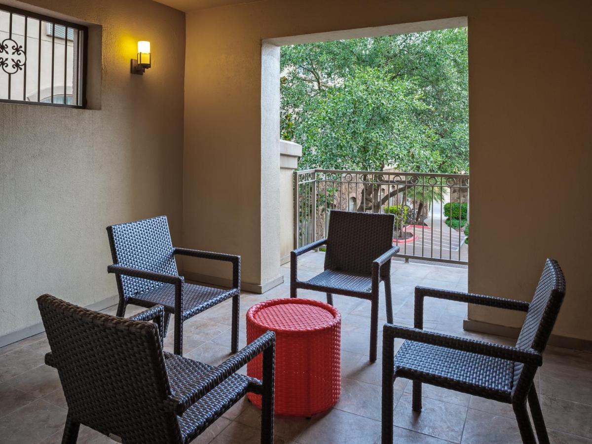 Hotel Indigo San Antonio Riverwalk By Ihg Exteriör bild