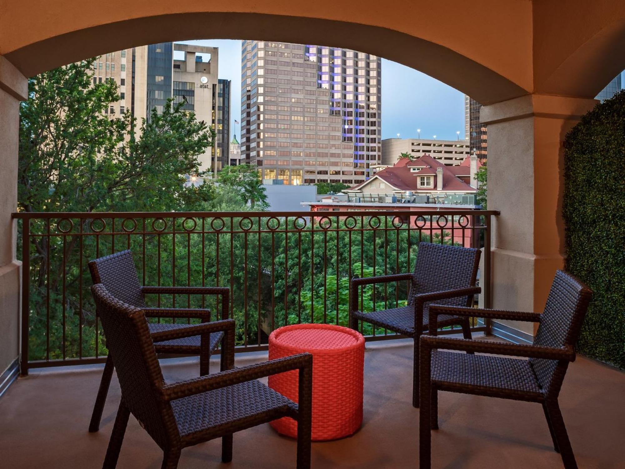 Hotel Indigo San Antonio Riverwalk By Ihg Exteriör bild